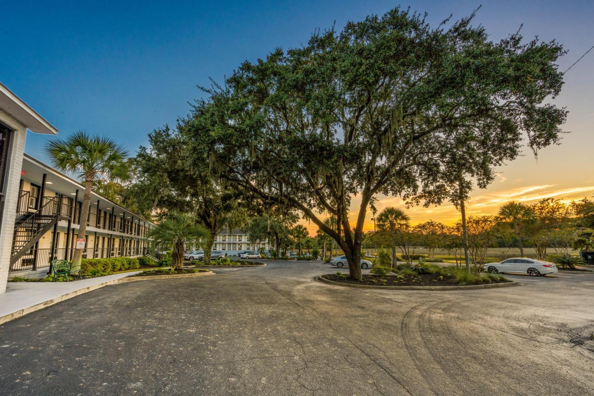 Charleston Creekside Inn Kültér fotó